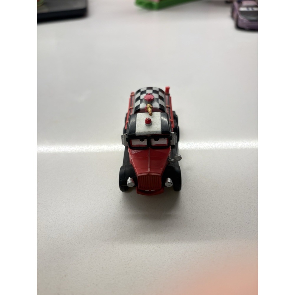Disney Pixar Planes Mayday Fire Truck Fire & Rescue 2014 Diecast 1:55 Mattel
